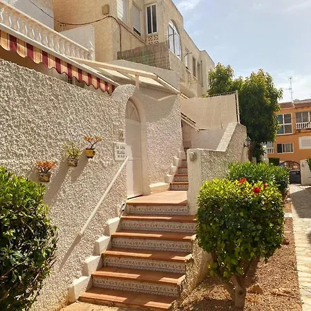 Rosa,near To The Sea Swimming Pool Torrevieja